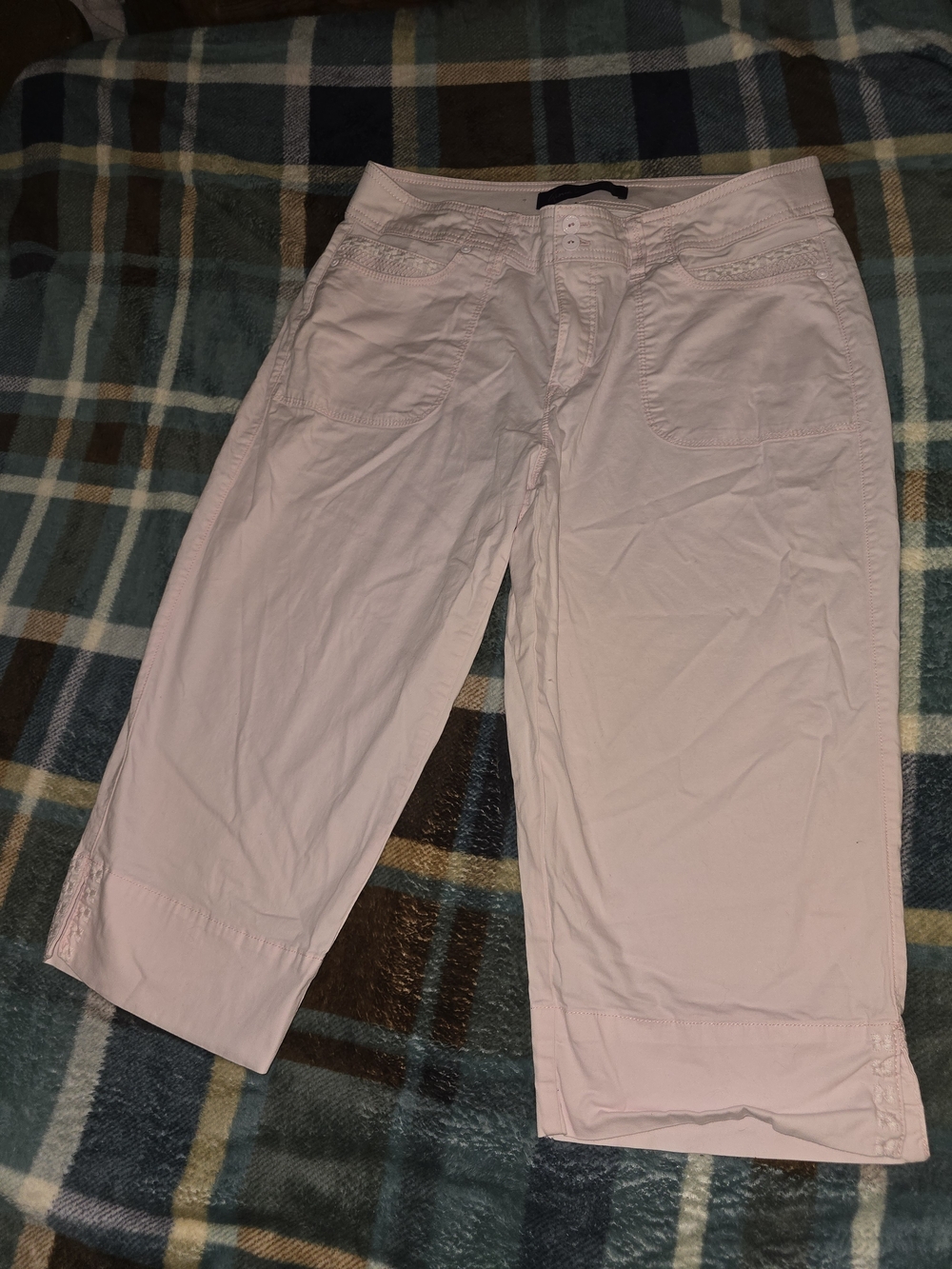 Gloria Vanderbilt Pale Pink Cropped Capris